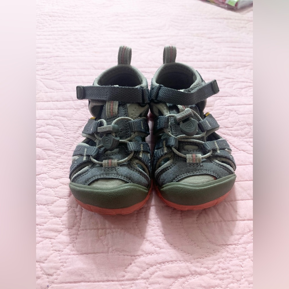 Keen Kids' Sandals - Gray and pink size 9C